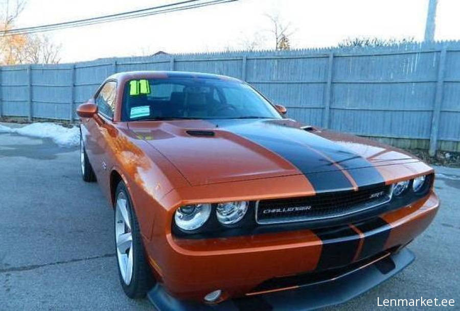 Dodge Challenger SRT-8