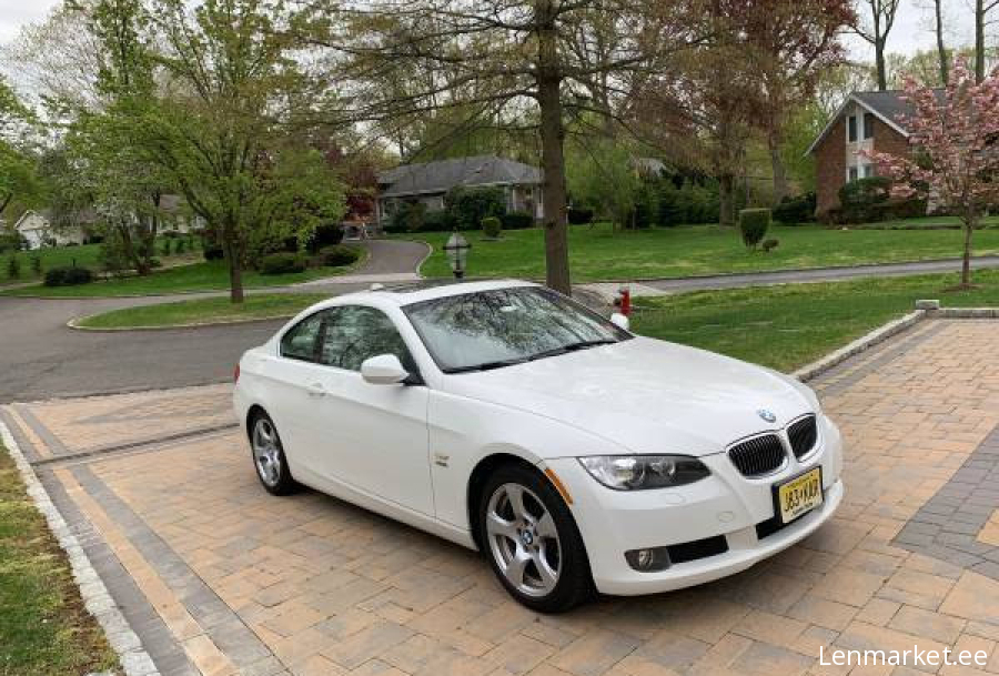 BMW 328 xi Coupe - Super clean/new - Low Mileage