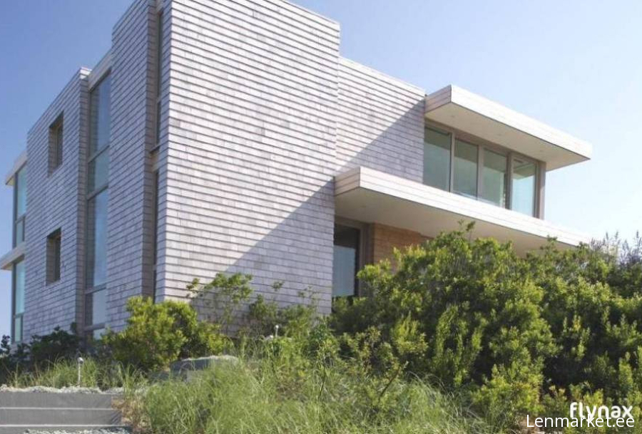The Ultra Modern Dune Road Residence