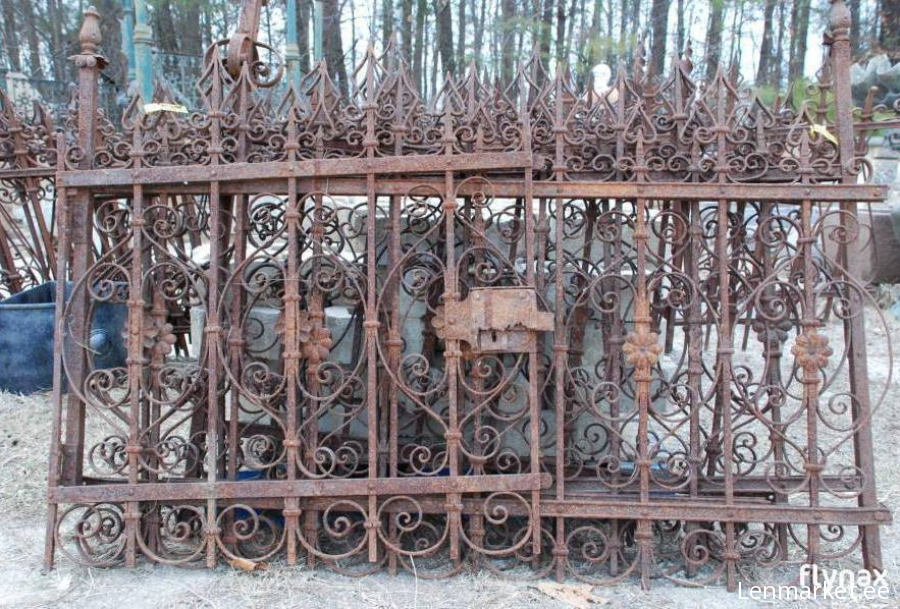 WROUGHT IRON FORGED GATE FENCE ORNAMENT